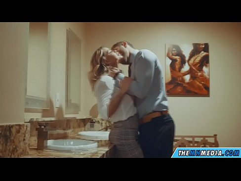 ❤️ Kung ang usa ka busty blonde naghaylo kanimo sa usa ka publiko nga kasilyas ❤️ Fucking sa pornograpiya ceb.psi-mass.ru ﹏